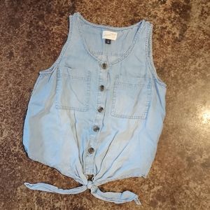 Light weight denim tie front shirt sleeveless small
